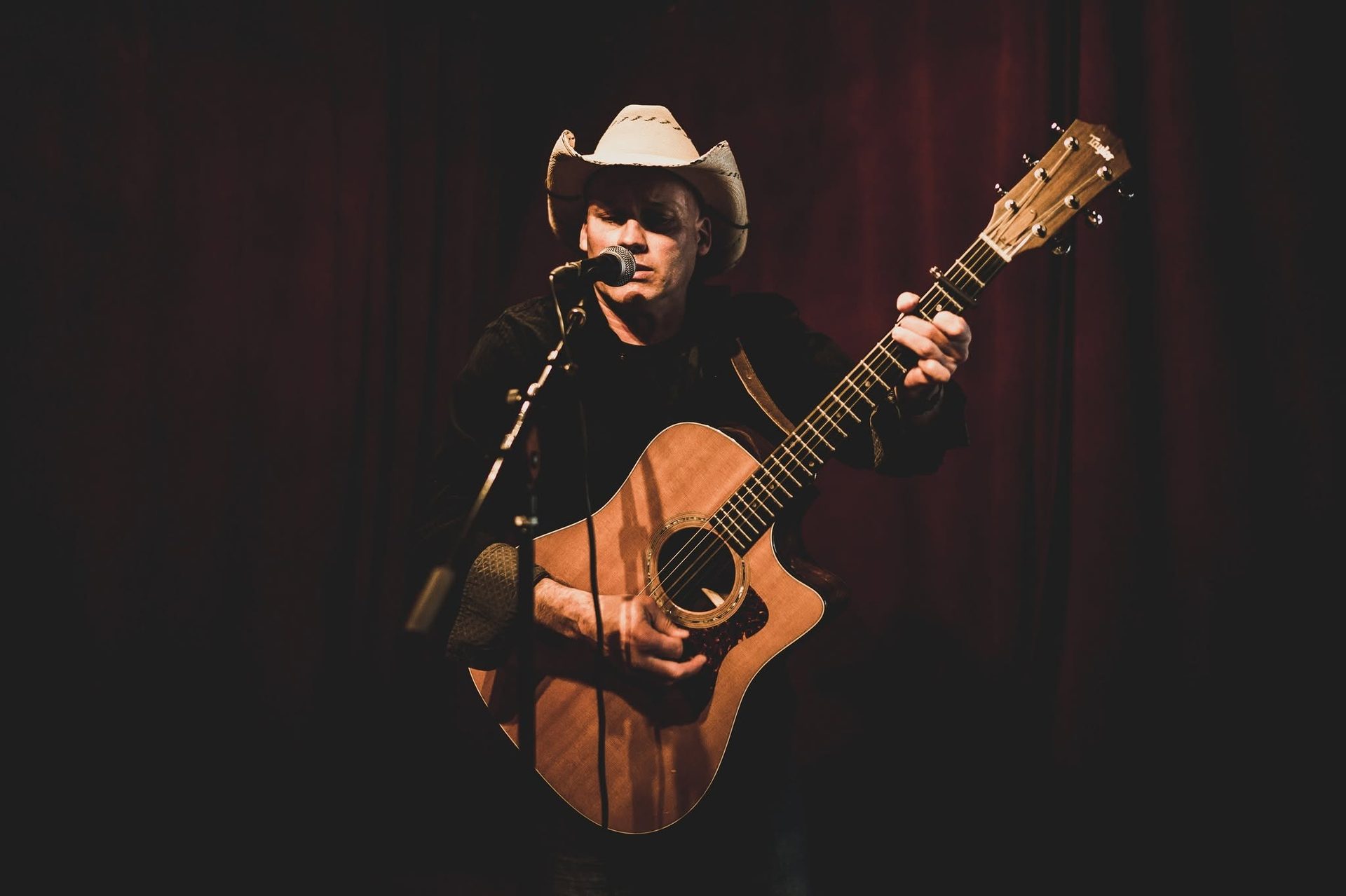 Live Music-Thursday, Friday, & Saturday nights!!